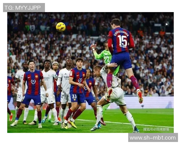 西甲经典对决巴萨惊险逆转曼联全场沸腾的瞬间分析