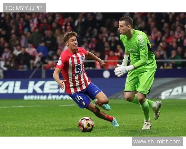 欧联杯曼联与皇马激战成平局转会传闻引发热议与期待